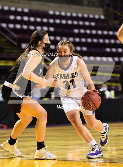 Thumbnail 1 in Limon vs. Wray (CHSAA 2A State Final) photogallery.