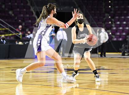 Thumbnail 2 in Limon vs. Wray (CHSAA 2A State Final) photogallery.