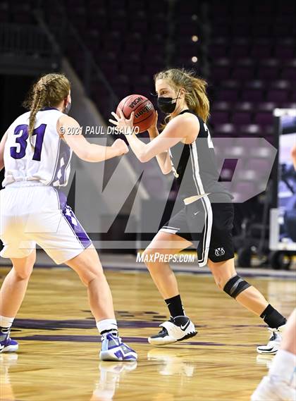 Thumbnail 1 in Limon vs. Wray (CHSAA 2A State Final) photogallery.