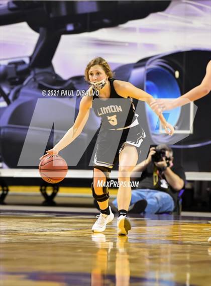 Thumbnail 2 in Limon vs. Wray (CHSAA 2A State Final) photogallery.