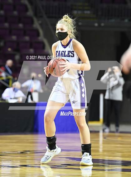 Thumbnail 1 in Limon vs. Wray (CHSAA 2A State Final) photogallery.