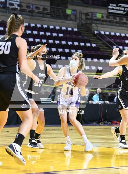 Thumbnail 1 in Limon vs. Wray (CHSAA 2A State Final) photogallery.