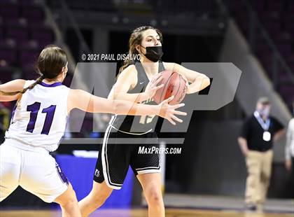 Thumbnail 3 in Limon vs. Wray (CHSAA 2A State Final) photogallery.