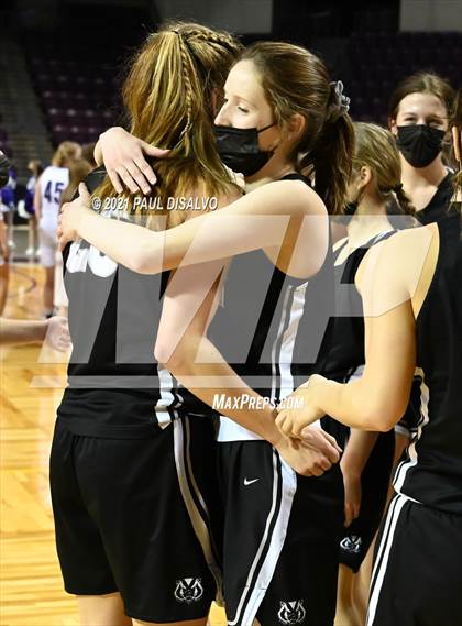 Thumbnail 2 in Limon vs. Wray (CHSAA 2A State Final) photogallery.