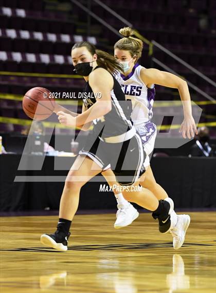 Thumbnail 2 in Limon vs. Wray (CHSAA 2A State Final) photogallery.