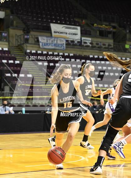 Thumbnail 1 in Limon vs. Wray (CHSAA 2A State Final) photogallery.