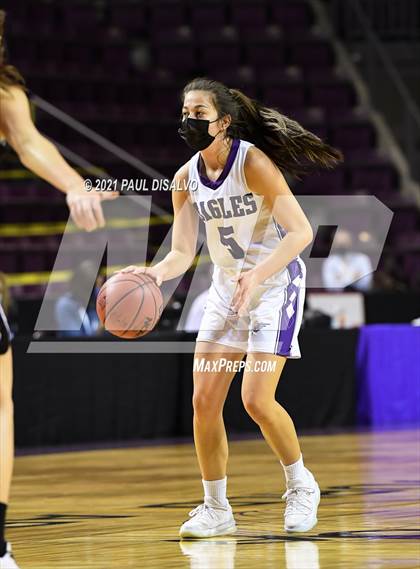 Thumbnail 3 in Limon vs. Wray (CHSAA 2A State Final) photogallery.