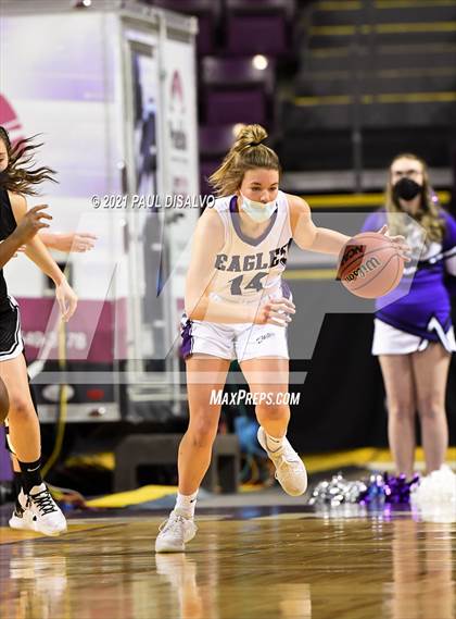 Thumbnail 3 in Limon vs. Wray (CHSAA 2A State Final) photogallery.