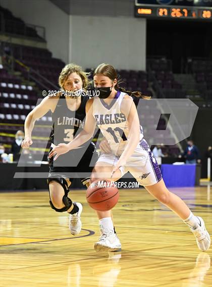 Thumbnail 2 in Limon vs. Wray (CHSAA 2A State Final) photogallery.