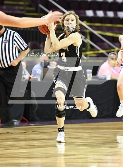 Thumbnail 3 in Limon vs. Wray (CHSAA 2A State Final) photogallery.