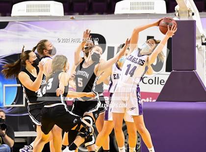 Thumbnail 2 in Limon vs. Wray (CHSAA 2A State Final) photogallery.
