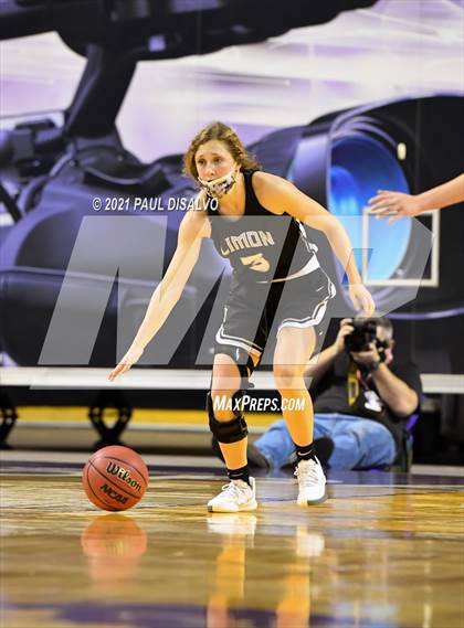 Thumbnail 1 in Limon vs. Wray (CHSAA 2A State Final) photogallery.