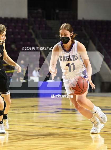Thumbnail 2 in Limon vs. Wray (CHSAA 2A State Final) photogallery.
