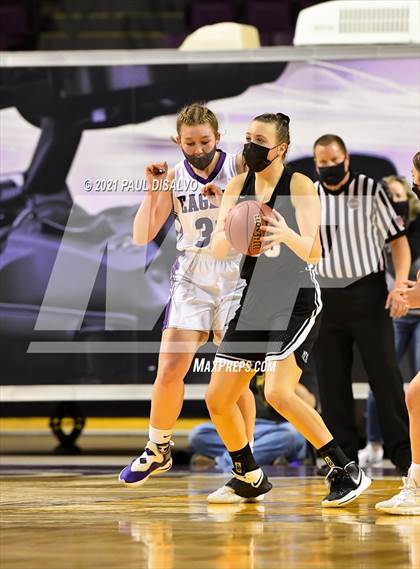 Thumbnail 1 in Limon vs. Wray (CHSAA 2A State Final) photogallery.