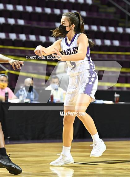 Thumbnail 3 in Limon vs. Wray (CHSAA 2A State Final) photogallery.