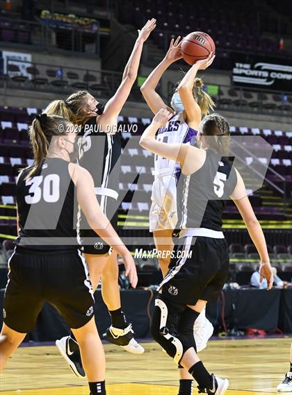 Thumbnail 1 in Limon vs. Wray (CHSAA 2A State Final) photogallery.