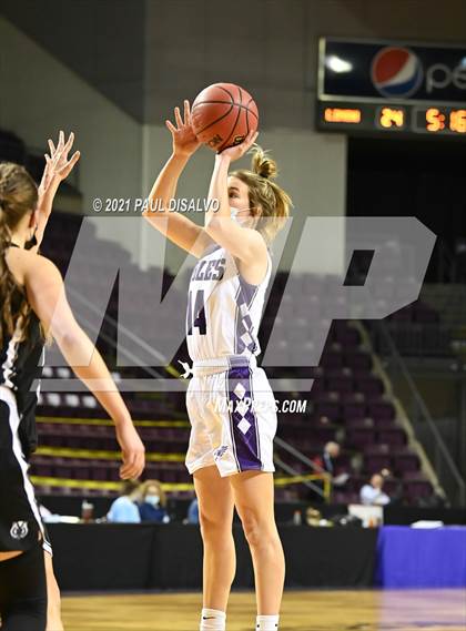 Thumbnail 1 in Limon vs. Wray (CHSAA 2A State Final) photogallery.