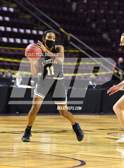 Thumbnail 2 in Limon vs. Wray (CHSAA 2A State Final) photogallery.