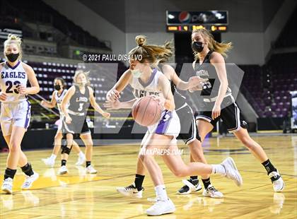 Thumbnail 2 in Limon vs. Wray (CHSAA 2A State Final) photogallery.