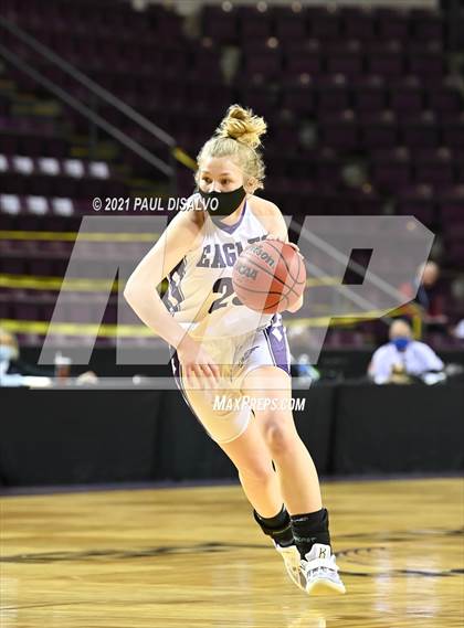Thumbnail 3 in Limon vs. Wray (CHSAA 2A State Final) photogallery.