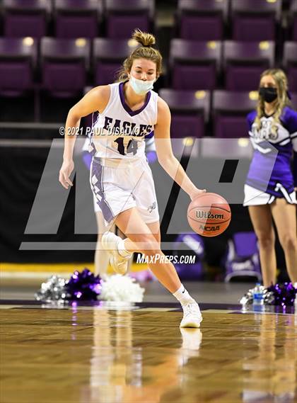 Thumbnail 1 in Limon vs. Wray (CHSAA 2A State Final) photogallery.