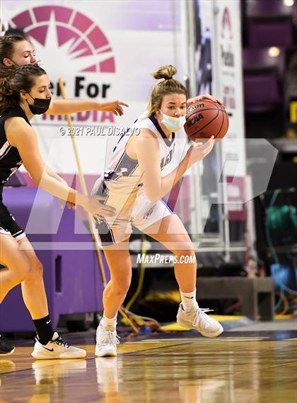 Thumbnail 3 in Limon vs. Wray (CHSAA 2A State Final) photogallery.