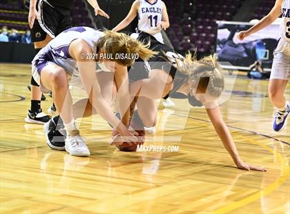 Thumbnail 1 in Limon vs. Wray (CHSAA 2A State Final) photogallery.