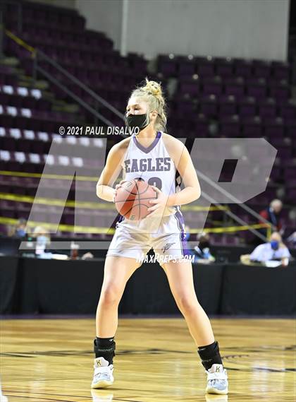 Thumbnail 1 in Limon vs. Wray (CHSAA 2A State Final) photogallery.