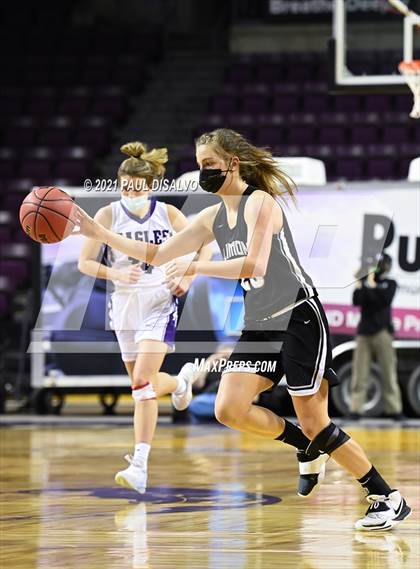 Thumbnail 2 in Limon vs. Wray (CHSAA 2A State Final) photogallery.