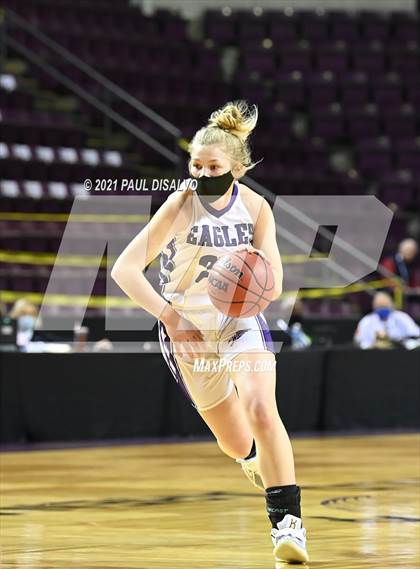 Thumbnail 1 in Limon vs. Wray (CHSAA 2A State Final) photogallery.