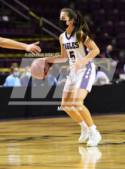 Thumbnail 2 in Limon vs. Wray (CHSAA 2A State Final) photogallery.