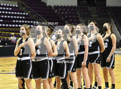 Thumbnail 2 in Limon vs. Wray (CHSAA 2A State Final) photogallery.