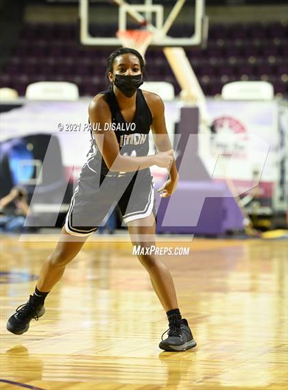 Thumbnail 1 in Limon vs. Wray (CHSAA 2A State Final) photogallery.
