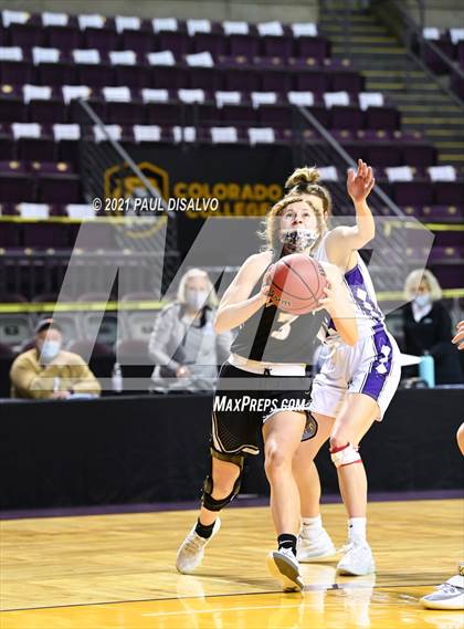 Thumbnail 1 in Limon vs. Wray (CHSAA 2A State Final) photogallery.