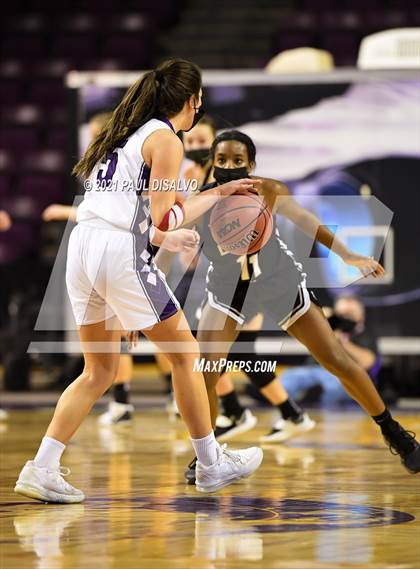 Thumbnail 1 in Limon vs. Wray (CHSAA 2A State Final) photogallery.