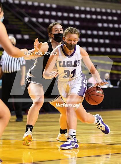 Thumbnail 3 in Limon vs. Wray (CHSAA 2A State Final) photogallery.