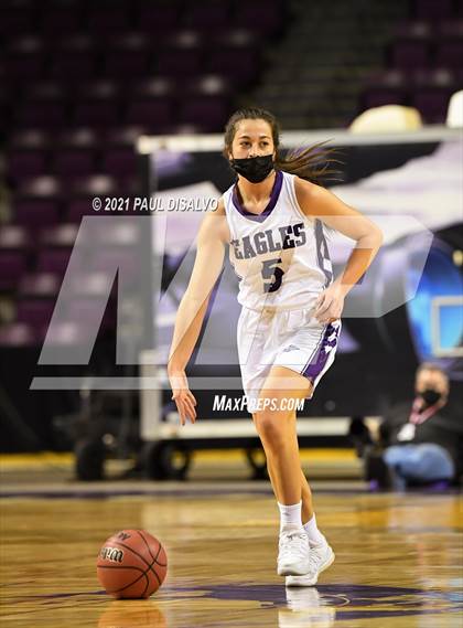 Thumbnail 2 in Limon vs. Wray (CHSAA 2A State Final) photogallery.