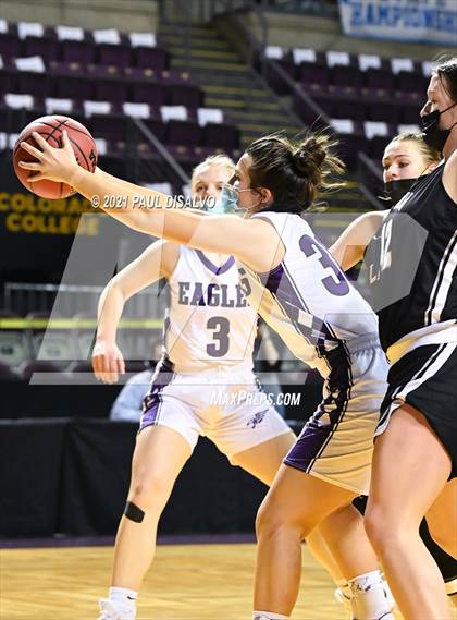 Thumbnail 1 in Limon vs. Wray (CHSAA 2A State Final) photogallery.