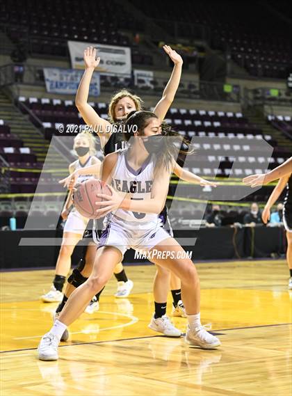Thumbnail 1 in Limon vs. Wray (CHSAA 2A State Final) photogallery.