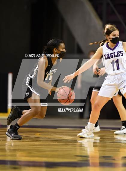Thumbnail 1 in Limon vs. Wray (CHSAA 2A State Final) photogallery.