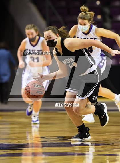 Thumbnail 3 in Limon vs. Wray (CHSAA 2A State Final) photogallery.