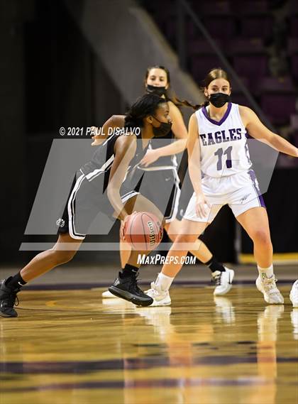 Thumbnail 3 in Limon vs. Wray (CHSAA 2A State Final) photogallery.