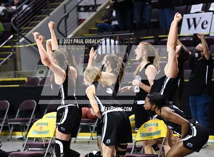 Thumbnail 2 in Limon vs. Wray (CHSAA 2A State Final) photogallery.