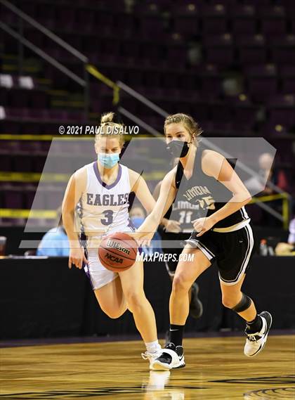 Thumbnail 3 in Limon vs. Wray (CHSAA 2A State Final) photogallery.