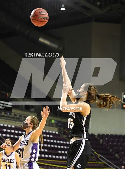 Thumbnail 1 in Limon vs. Wray (CHSAA 2A State Final) photogallery.