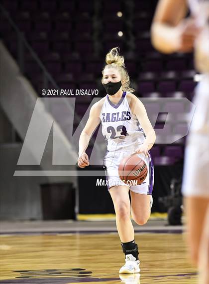 Thumbnail 2 in Limon vs. Wray (CHSAA 2A State Final) photogallery.