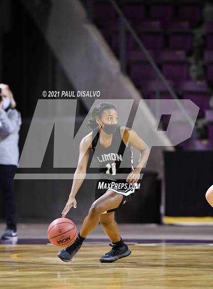 Thumbnail 2 in Limon vs. Wray (CHSAA 2A State Final) photogallery.