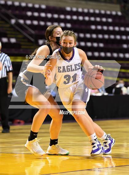 Thumbnail 2 in Limon vs. Wray (CHSAA 2A State Final) photogallery.