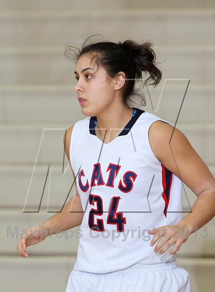Thumbnail 1 in Westview vs Tigard (Nike Interstate Shootout) photogallery.