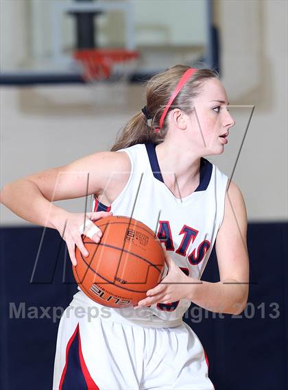 Thumbnail 2 in Westview vs Tigard (Nike Interstate Shootout) photogallery.
